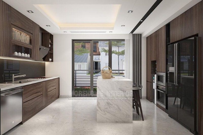 Bố trí phòng bếp hiện đại đẹp bước tới tủ lạnh để đồ trên bàn đảo, với không gian rộng cả nhà có thể phụ giúp, bồn rửa gần bếp nấu, khi xong bạn có thể quay ra bày trí thỏa mái từ chiếc bàn đảo của mình.